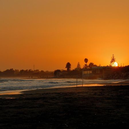 גראנלי Amaris Mango Seafront Villa מראה חיצוני תמונה